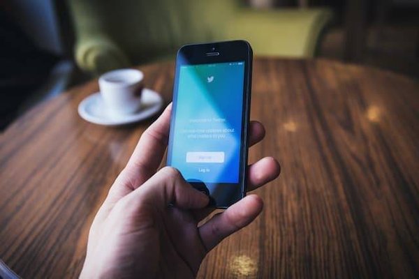 Pourquoi est-ce si important de bien choisir opérateur voip pour entreprise de formation à distance ?