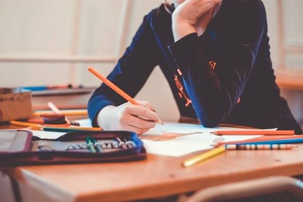 Quelles sont les apprentissages artistiques à découvrir dans les écoles spécialisées en graphisme à Paris ?